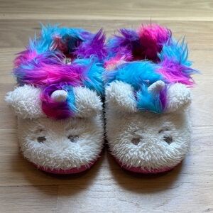 Kids’ Dearfoams Unicorn Fuzzy Slippers | Size 11-12